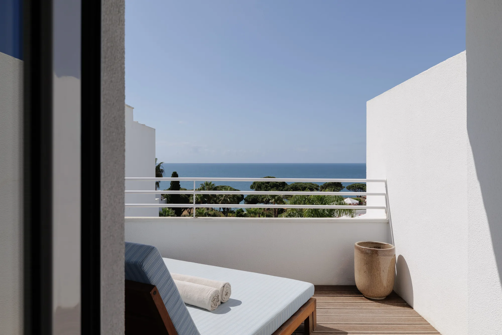One-Bedroom Apartment, sea view