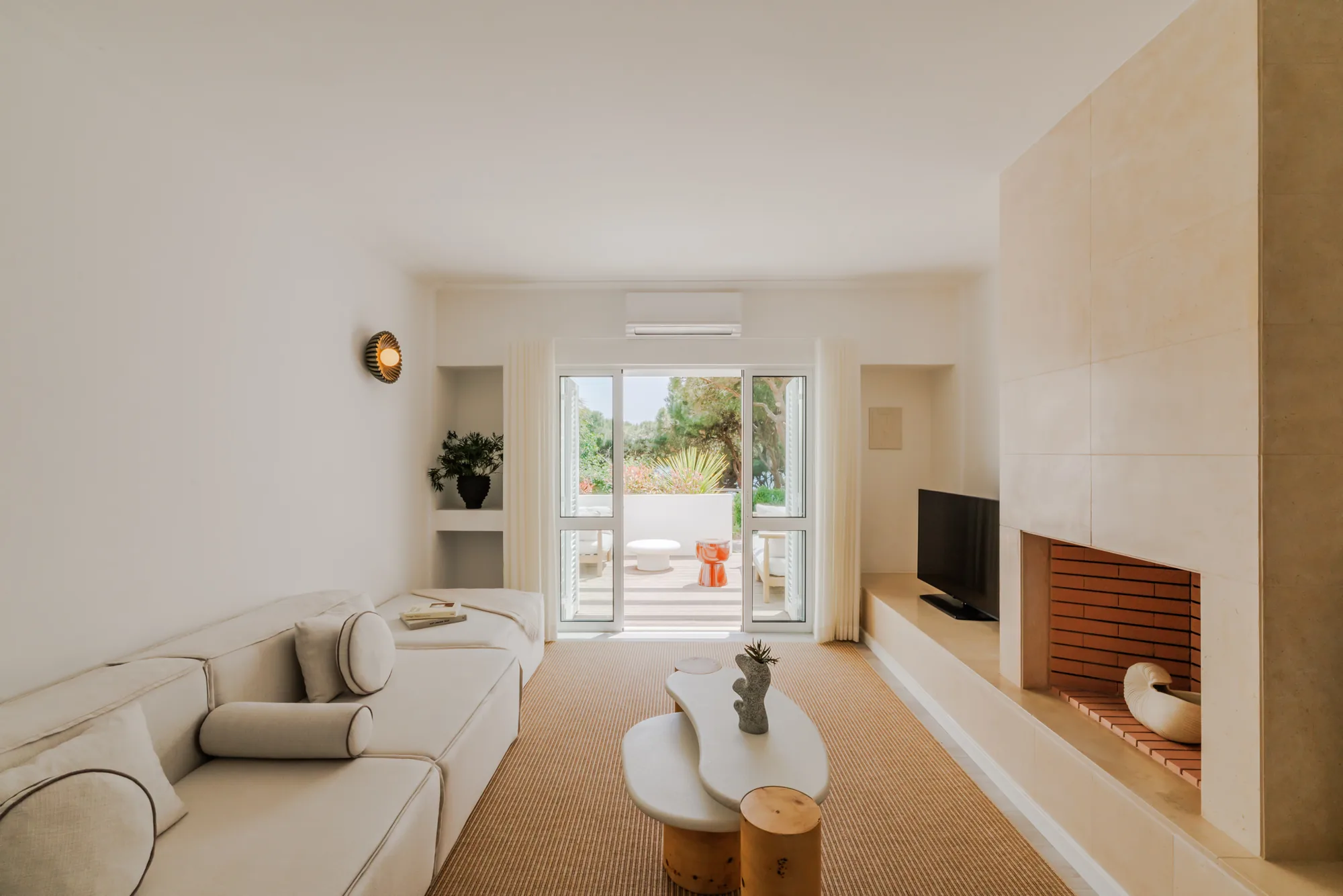 One-Bedroom Apartment, sea view