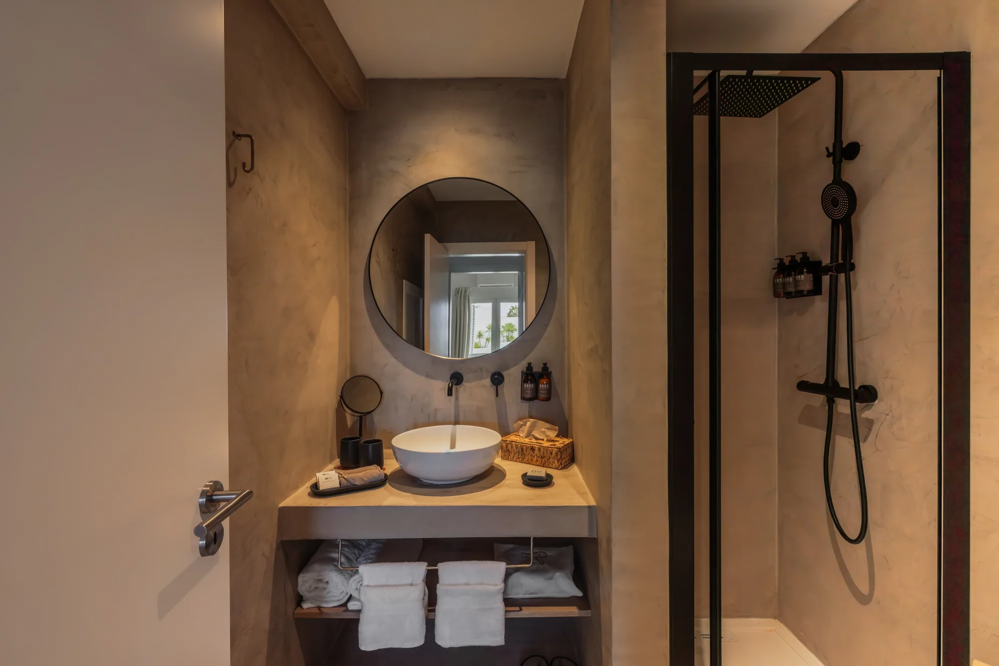 Two-Bedroom Apartment, pool view